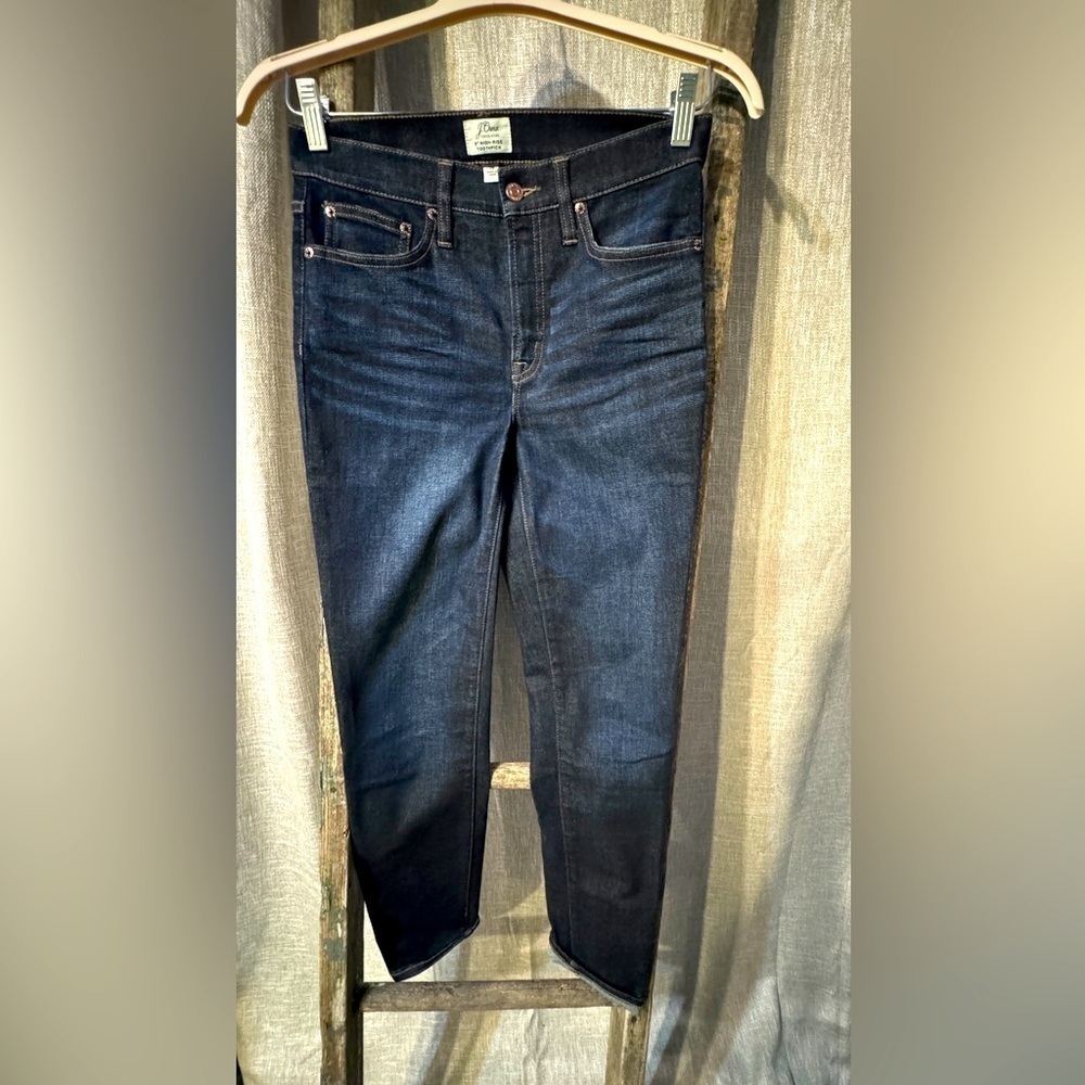 J Crew Women’s darker denim 9” toothpick jeans size 28
